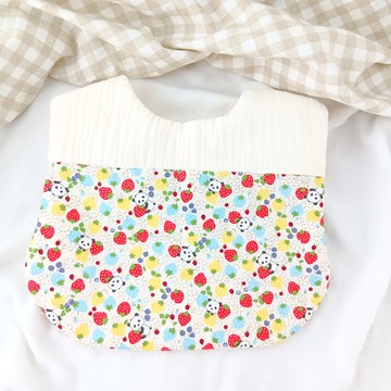 貓熊花園。不壓邊圍兜 (可繡名字)