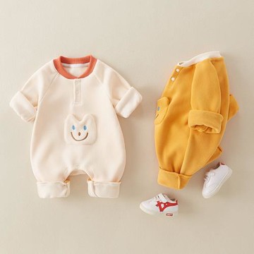 嬰兒春秋新款小熊笑臉口袋套頭休閑連體衣男女寶寶外出哈衣爬爬服