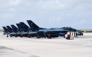 絵画風 壁紙ポスター 航空自衛隊 F 2 支援戦闘機 F 2a アンダーセン基地 平成の零戦 Jasd 016w2 ワイド版 603mm 376mm 通販 Lineポイント最大1 0 Get Lineショッピング