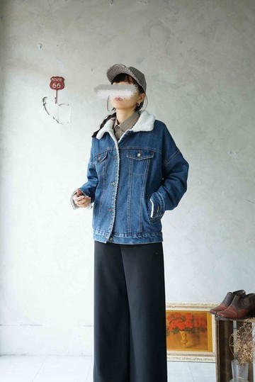 尋寶古著-水洗藍色內鋪棉oversize牛仔外套