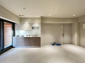 曉明女中旁｜兩房兩衛平車｜全新百萬裝潢｜次頂樓｜台中市北區中清路一段