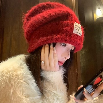 特賣🎀大頭圍紅色毛綫帽子女2025年秋冬季百搭針織帽顯臉小保暖護耳盆帽秋冬保暖加厚毛綫帽 大頭圍堆堆帽 韓版毛綫針織帽