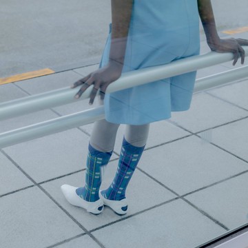 K028 Check Check 酷藍格紋不對稱設計長襪