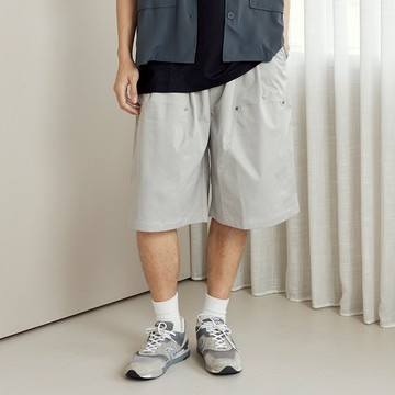 LAKING-素面鉚釘造型工作短褲