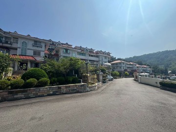 (馬斯)近中台科大_百坪社區別墅+五大房+四平車｜台中市北屯區橫坑巷