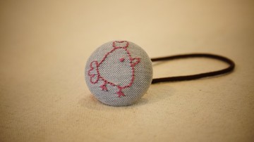 手感布包釦髮束 - 小公雞