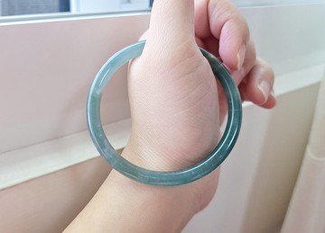 【親翠】天然翡翠 瓜地馬拉 冰透潤灰藍意境棉手鐲 53號圈口