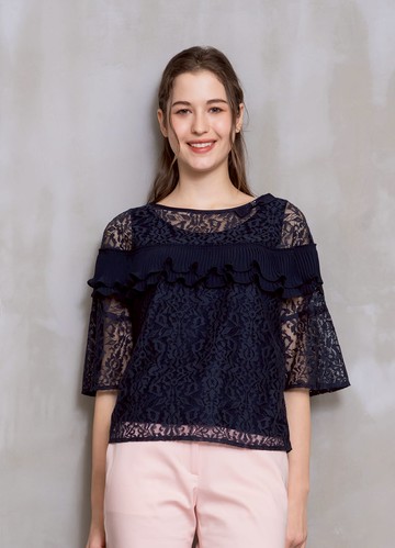 百褶造型鏤空蕾絲短版上衣