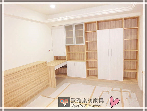 【歐雅系統家具】時尚木紋搭白色系臥室 化妝台/床頭櫃/電視櫃/書櫃 原價 116911 特價 81838