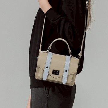 moz瑞典駝鹿 防潑水 翹課信封劍橋包(沙漠灰) M