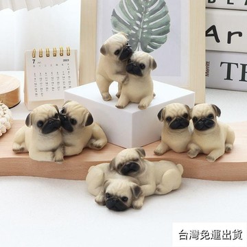 免運出貨💖仿真小巴哥擺件可愛小狗pug幼犬模型桌面辦公室車用家居裝飾公仔