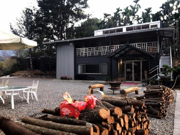 ☘️南投竹山景觀民宿咖啡廳~漂亮夜景｜南投縣竹山鎮瑞山段