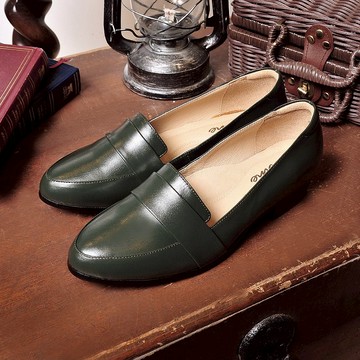 橄欖綠 全真皮素面低跟樂福鞋