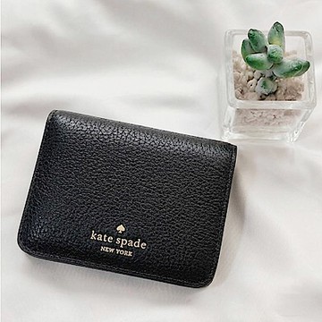 KATE SPADE 荔枝皮革對釦式短夾(黑色)