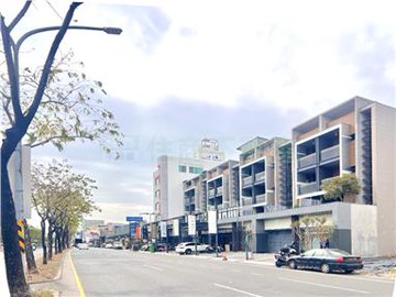 虎尾寮20米路雙車墅｜台南市東區裕義路