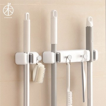 【青木傢】圓角無痕掛勾拖把架🌱 浴室收納 無痕安裝 矽膠夾口 穩固耐用 兩種款式 拖把 掃把 不傷牆 免打孔 掛勾 白色