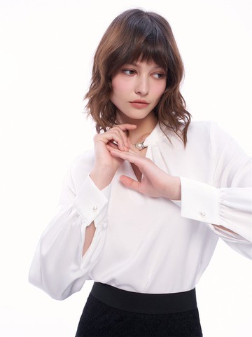 氣質珍珠開V口泡泡袖緞面襯衫