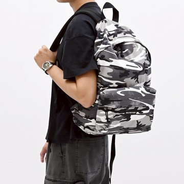BALENCIAGA 巴黎世家 503221 個性迷彩刷舊設計雙肩大後背包.灰/白