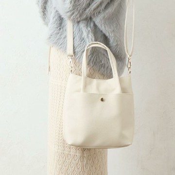 ｜OSEWAYA｜簡約打褶肩背包 白色 黑色 米色 日本雜貨 日本飾品