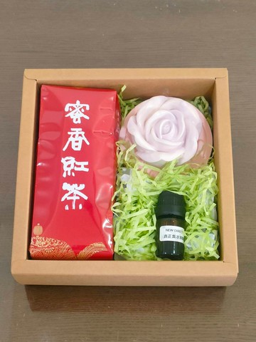 【茶香香氛禮盒】蜜香紅茶 × 玫瑰香氛 × 精油