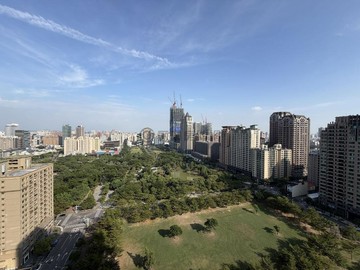 【專售華人滙】農十六傳家凹子底首排景觀帝王大戶｜高雄市鼓山區龍勝路