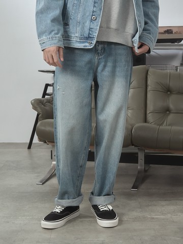 【絕版出清】微破刷色中直筒牛仔褲