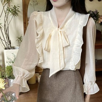 La Belleza優雅輕熟風荷葉滾邊點點光澤感綁帶蝴蝶結領巾雪紡上衣