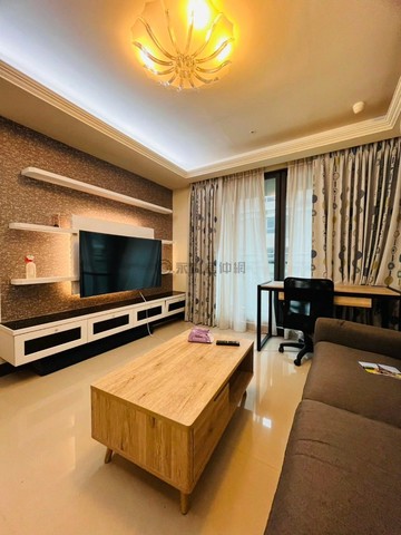 專任世紀凱悅二改三房兩衛附機械車位｜台中市西屯區國安一路