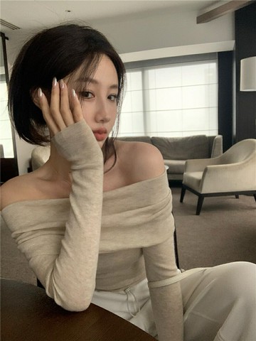杏色毛衣 設計感一字肩針織衫 女秋季長袖緊身打底辣妹性感短款上衣【不二雜貨】
