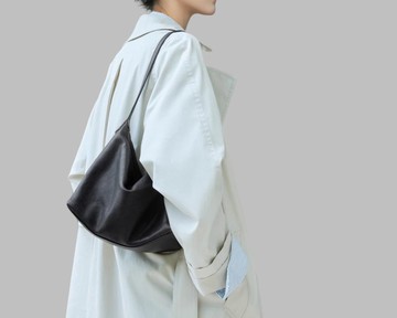 東方曲線美 × 植鞣皮革 2WAY 經典 Hobo 包 附延長背帶