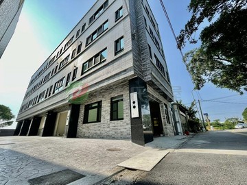 沙鹿近中科｜帝王戶座北朝南全新落成間間套房美別墅｜台中市沙鹿區南斗路