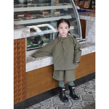 AnnieGirl秋季新款男女童戶外工裝小眾出街休閑時髦風衣短褲套裝