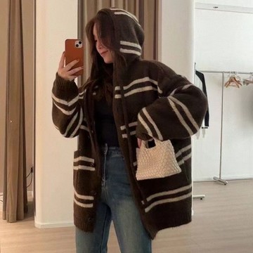 連帽條紋咖色針織開衫女秋冬韓系寬鬆慵懶風大碼軟糯毛衣外套上衣 長袖條紋毛衣 針織帽T 連帽上衣 毛衣開衫