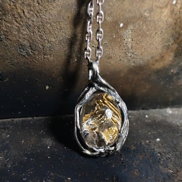 黃泥駭骨銀吊墬