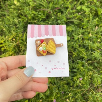 All Day Breakfast 全日早餐 手作 扣針 (UV滴膠+樹脂黏土製作)1