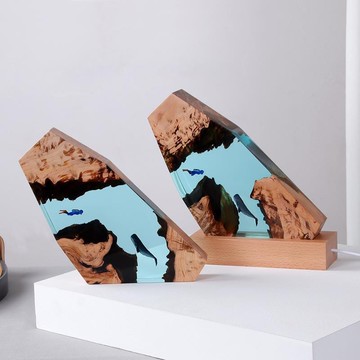 台灣發貨🔸亞克力樹脂✅生日禮物 海洋藝術工藝品 溶洞鯨魚擺件 潛水員裝飾 創意桌面擺飾 海洋主題手工製作