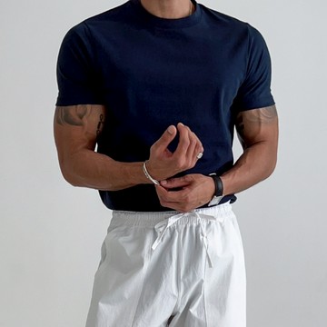 正韓高密度修身肌肉款柔棉短袖上衣 黑色 白色 YUPPIE 現貨快速出貨