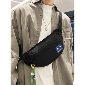 男士胸包ins潮牌斜挎包男日系斜跨單肩包輕便運動腰包休閑小背包