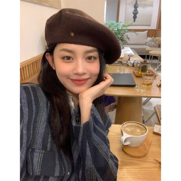 大版~ins博主金屬b標羊毛呢貝雷帽女秋冬百搭大頭圍顯臉小畫家帽