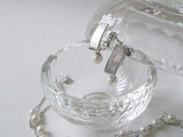 日常工作珍珠耳夾單獨出售 搖晃優雅簡約 日常使用 日常白色白方形矩形 人造珍珠 樹脂珍珠 發紋飾面