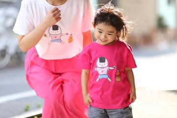 [兒童尺寸] 飯糰 T 卹 1 月版。