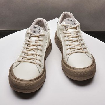 男鞋冬秋2025新款潮鞋百搭低幫運動休閑板鞋透氣真皮厚底小白鞋男