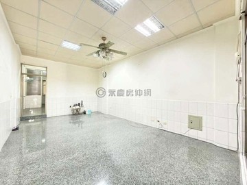 新楠家樂福公園透天｜4房車庫｜增建滿可三代同堂｜高雄市楠梓區土庫五路
