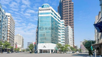 近亞灣｜鹽埕最強景觀｜三面採光商辦｜高雄市鹽埕區七賢二路