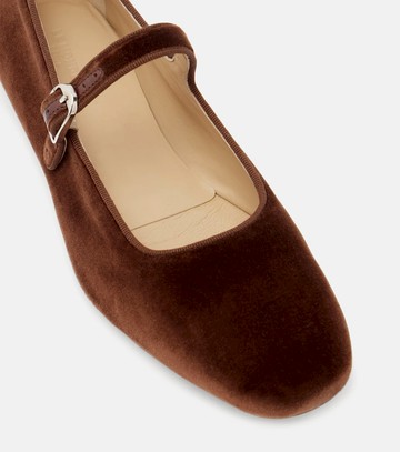 Le Monde Béryl Velvet Mary Jane flats