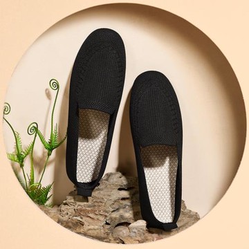 老北京布鞋女夏季軟底舒適平底飛織網面透氣一腳蹬黑色工作單鞋子