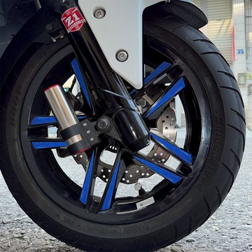 反光屋FKW STR STR300 STR250 爪貼 防水車貼 前輪右側 多種顏色選擇 反光貼紙 AEON 宏佳騰