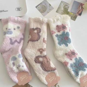 冬季可愛卡通小熊毛絨襪睡覺襪地板襪加厚保暖珊瑚絨襪子女中筒襪