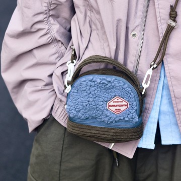 復古女孩系列 冬日毛絨手提包 手拿斜挎包 側背手拿包  藍色S碼