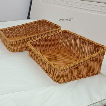 【五金 熱銷】藤編斜口塑料水果籃長方形商超蔬菜陳列架麪包框置物收納籃 優選